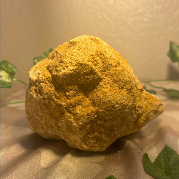 Big clear quartz geodeπ€ - Picture 4 of 4